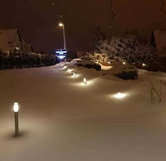 پانسیون Willa Szmaragd   śniadania   Zniżki Na Termy   Sauna   Bilard   Stoki Narciarskie