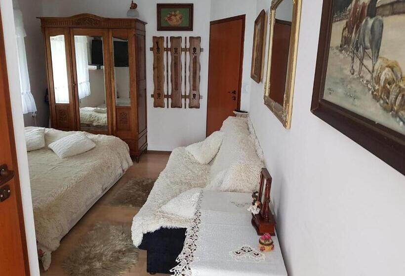 Pensió Zajazd Ponikiew   Noclegi Wadowice