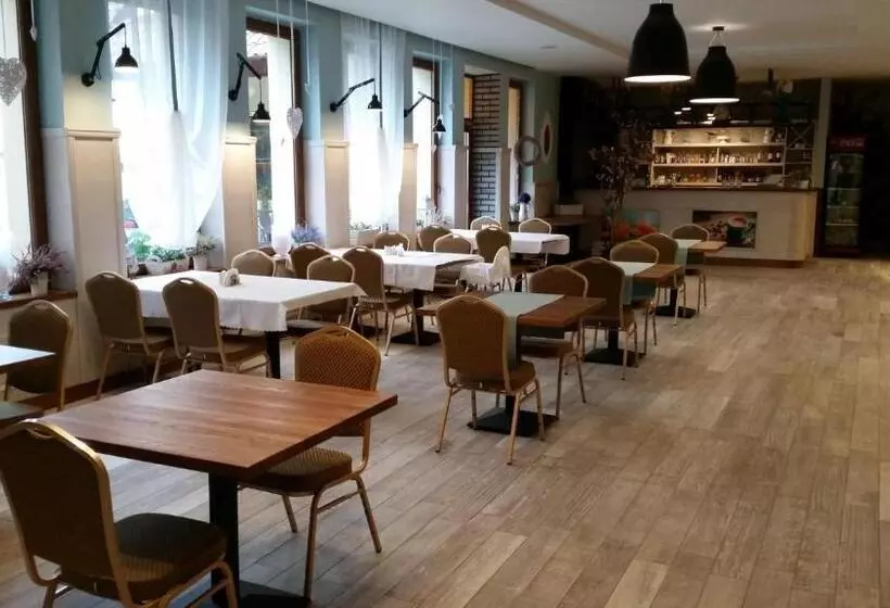 Lomakeskus Ow Krakus I   Pokoje I Domki