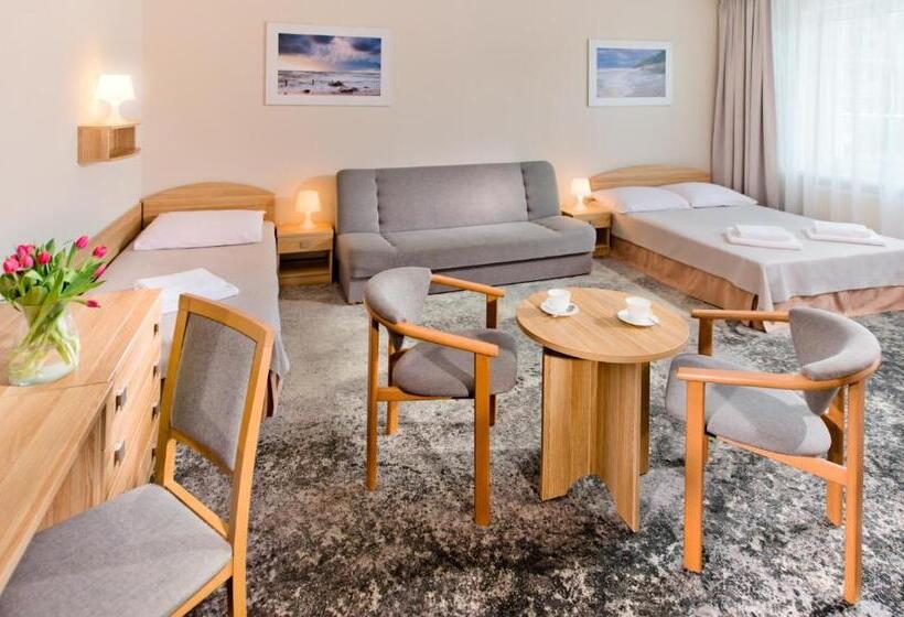 אתר נופש Piramida Lux