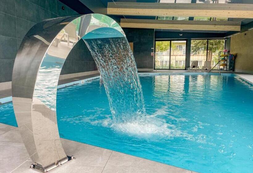 אתר נופש Piramida Lux