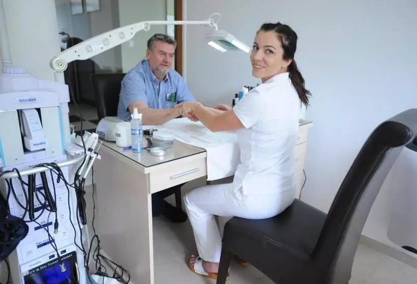 Lomakeskus Wichrowe Wzgórze Chmielno