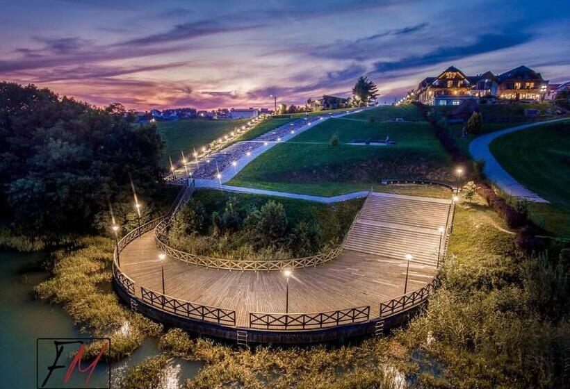 리조트 Wichrowe Wzgórze Chmielno