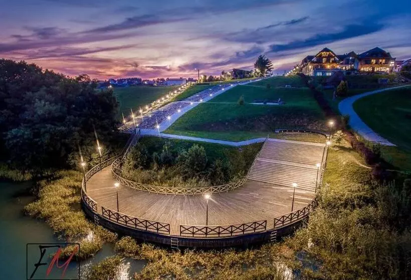 Lomakeskus Wichrowe Wzgórze Chmielno