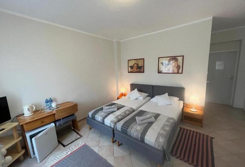 旅馆 Gościniec Jantar