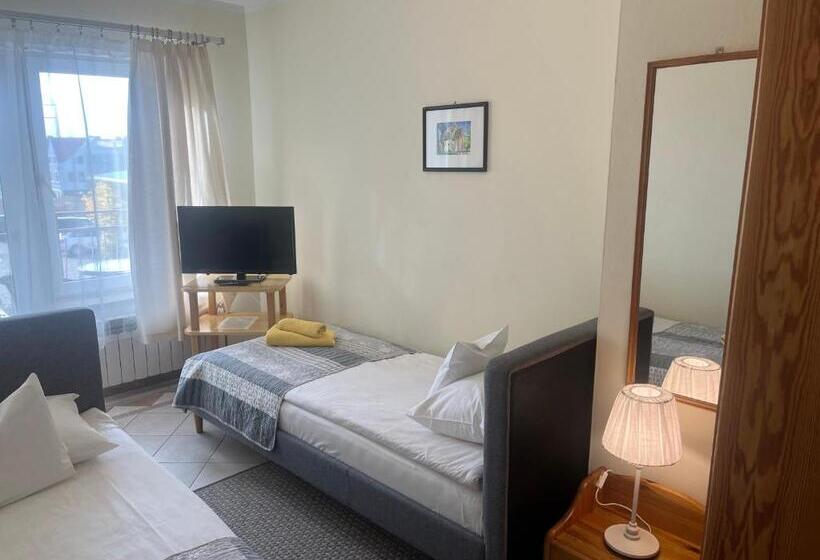 호스텔 Gościniec Jantar