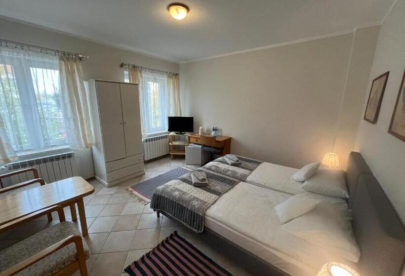 호스텔 Gościniec Jantar