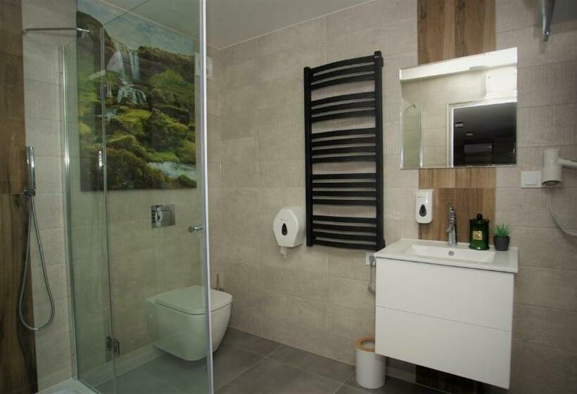 فندق صغير Ik B&b Pod Dębami