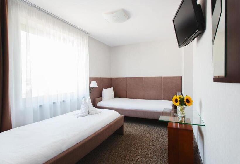 فندق صغير Ik B&b Pod Dębami