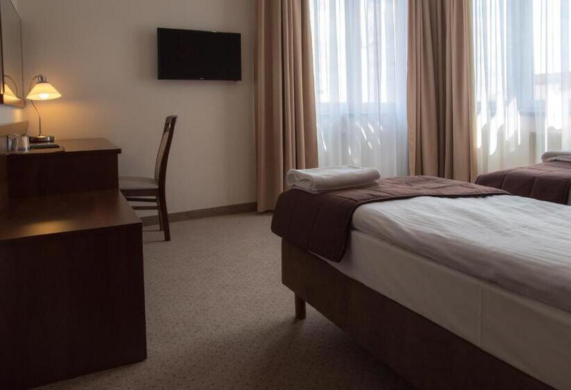 ベッドアンドブレックファースト Camelot