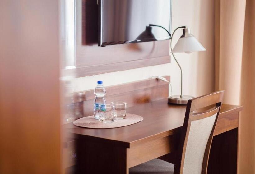 ベッドアンドブレックファースト Camelot