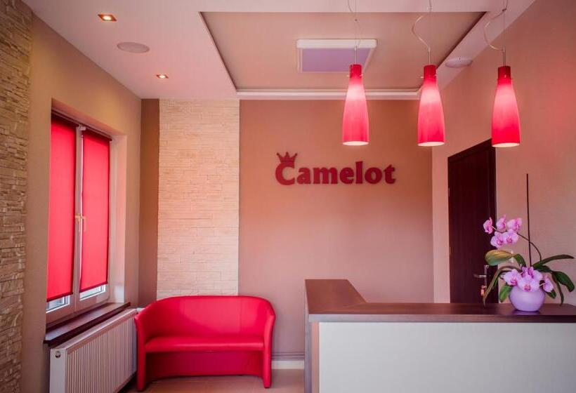 ベッドアンドブレックファースト Camelot