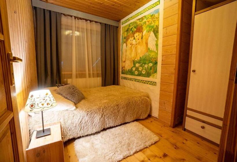 تختخواب و صبحانه Gościniec Dębowa Gazdówka