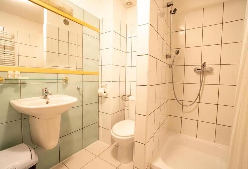 تختخواب و صبحانه Gościniec Dębowa Gazdówka