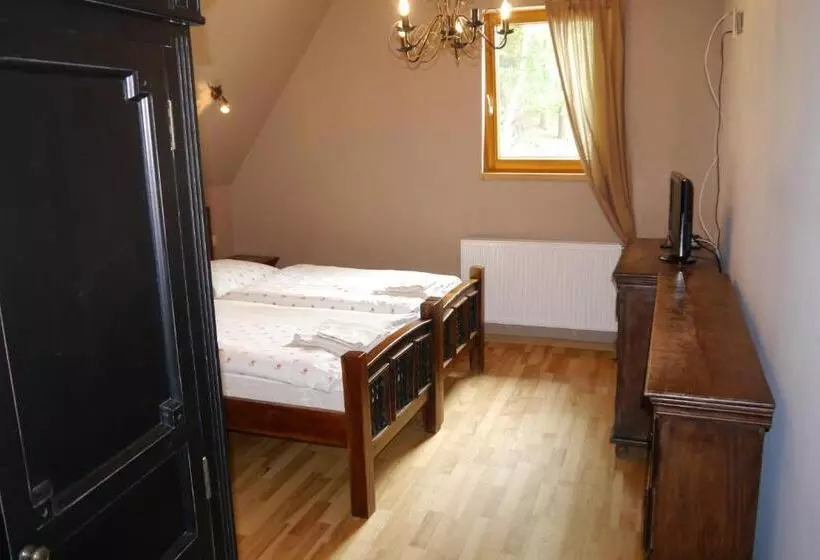 تختخواب و صبحانه Góralski Dwór