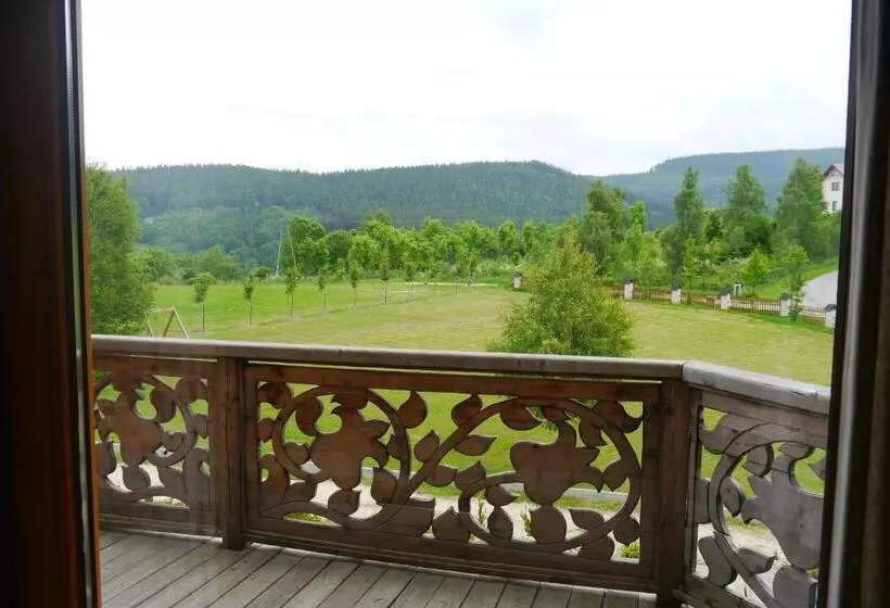 تختخواب و صبحانه Góralski Dwór