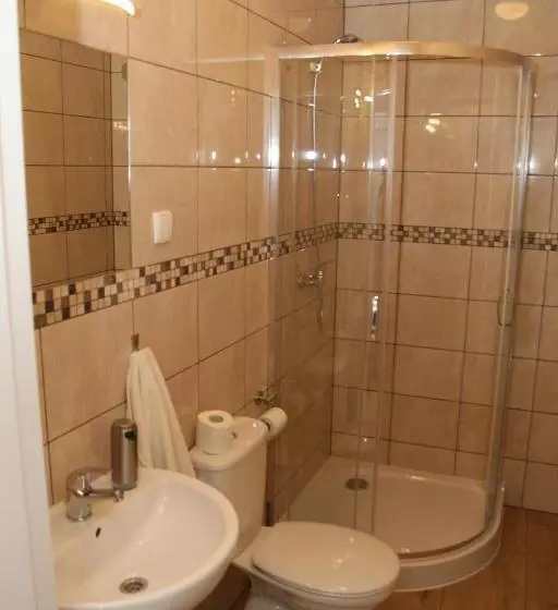 تختخواب و صبحانه M&m Spanie