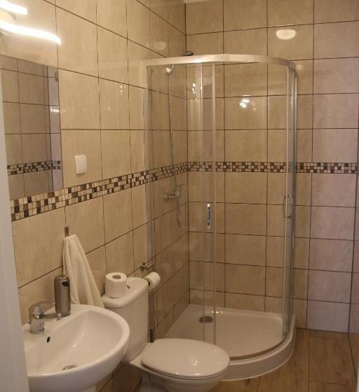 تختخواب و صبحانه M&m Spanie