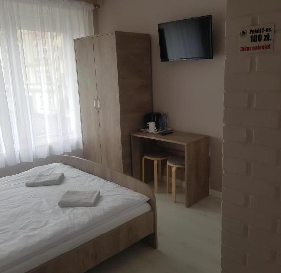 تختخواب و صبحانه M&m Spanie