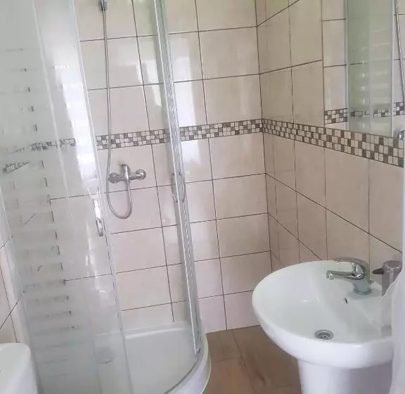 تختخواب و صبحانه M&m Spanie