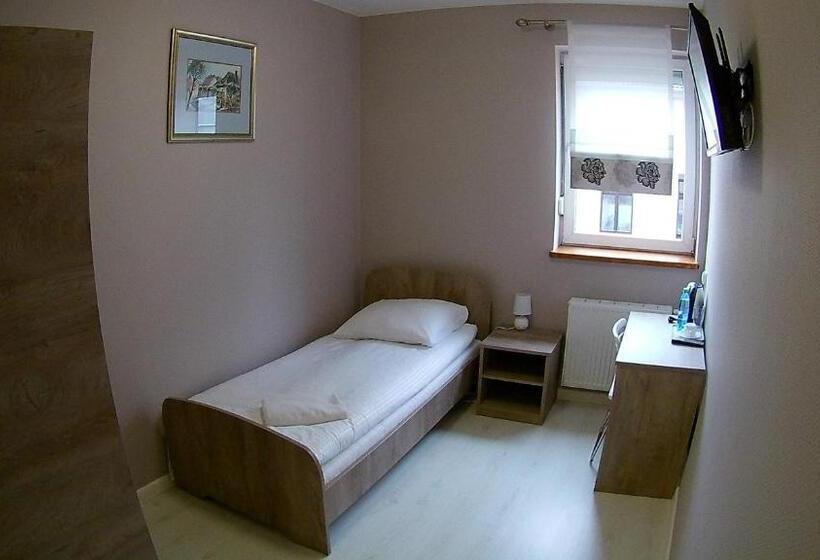 تختخواب و صبحانه M&m Spanie