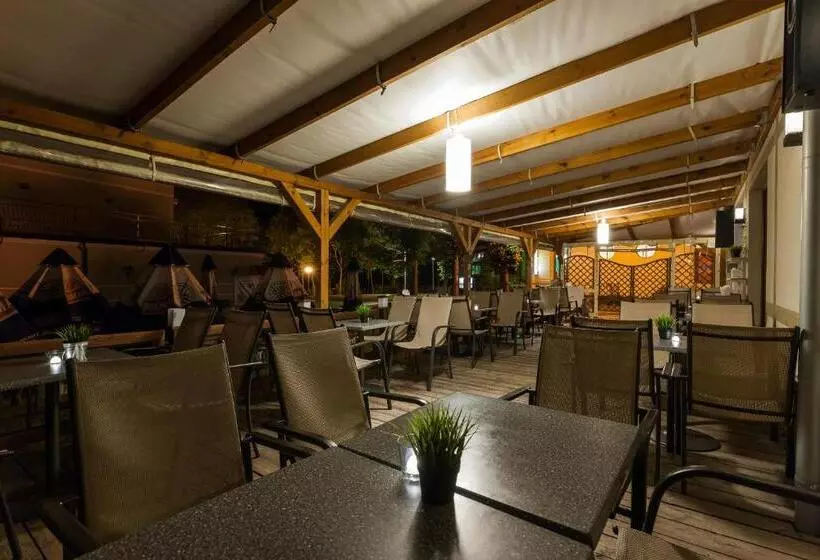 Aamiaismajoitus (B&B) Nawigator Spa