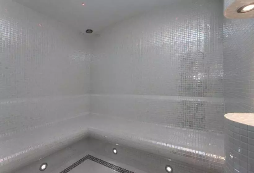 Aamiaismajoitus (B&B) Nawigator Spa