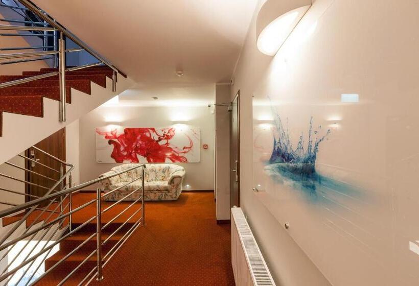 민박 Nawigator Spa