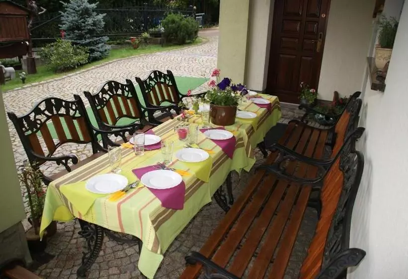 Aamiaismajoitus (B&B) Willa Stareczka