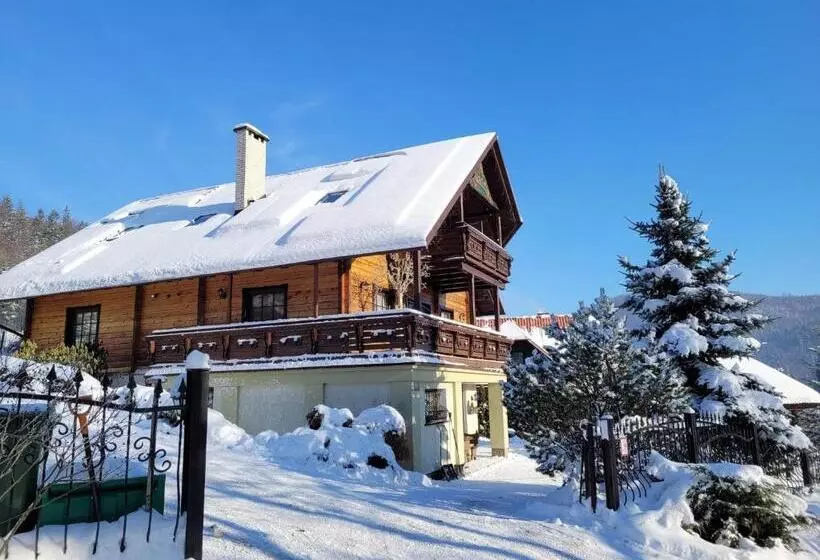 Aamiaismajoitus (B&B) Willa Stareczka