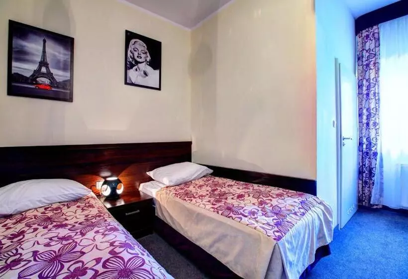 Hostel Evotel