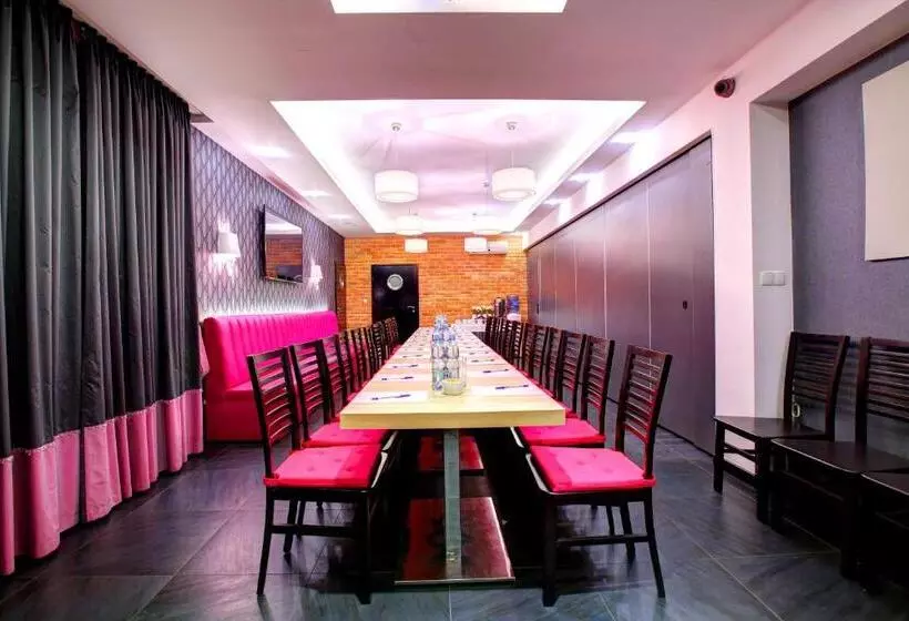 Hostel Evotel
