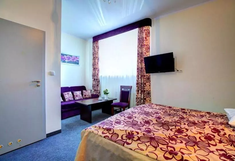 Hostel Evotel