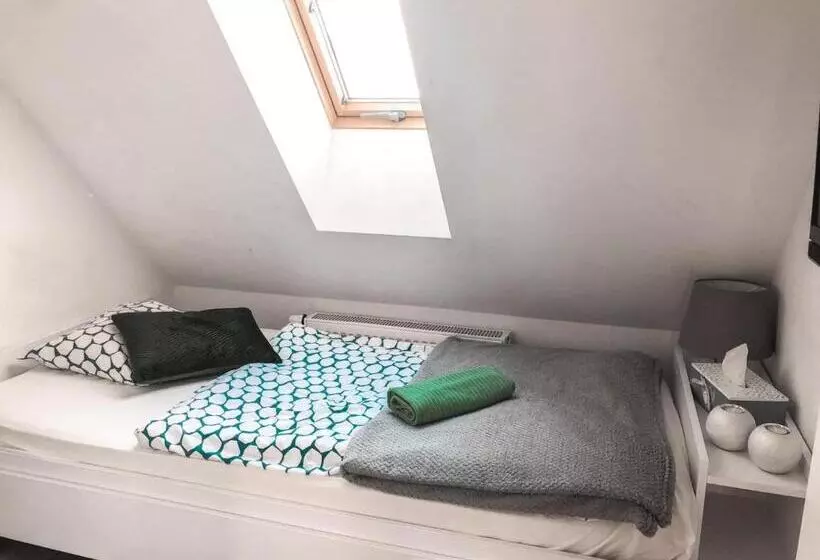 Hostel Przed świtem