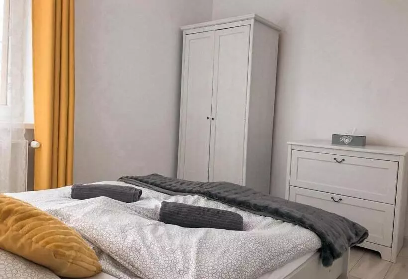 Hostel Przed świtem