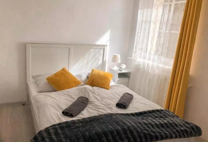 Hostel Przed świtem