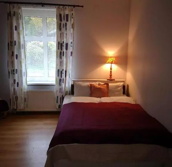 Hotelli Agroturystyka  żabi Dołek