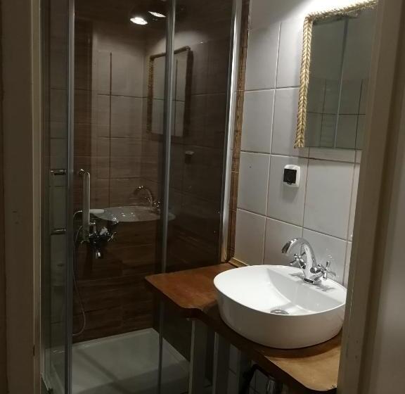 호텔 Agroturystyka  żabi Dołek