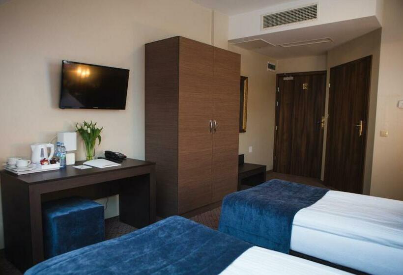 בית מלון כפרי Cztery Pory Roku