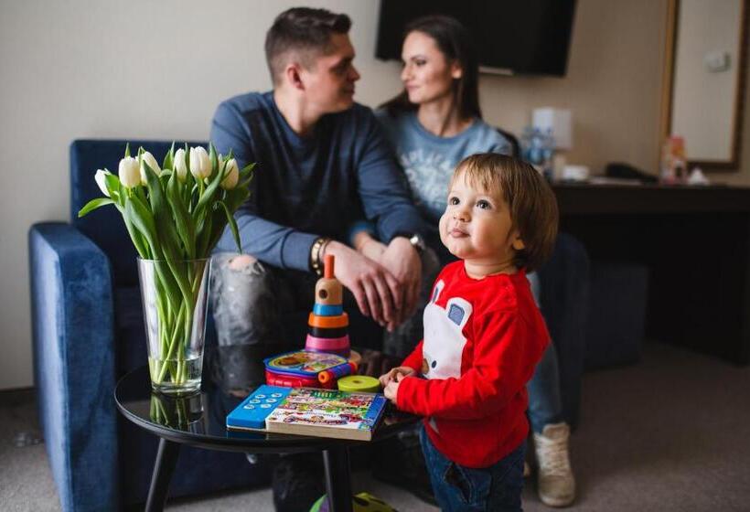 בית מלון כפרי Cztery Pory Roku