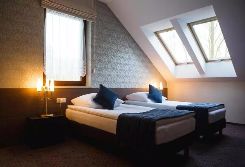 ホテル Cztery Pory Roku