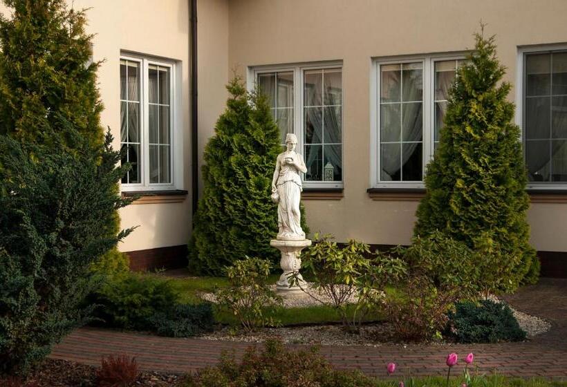 ホテル Dworek Jolanta