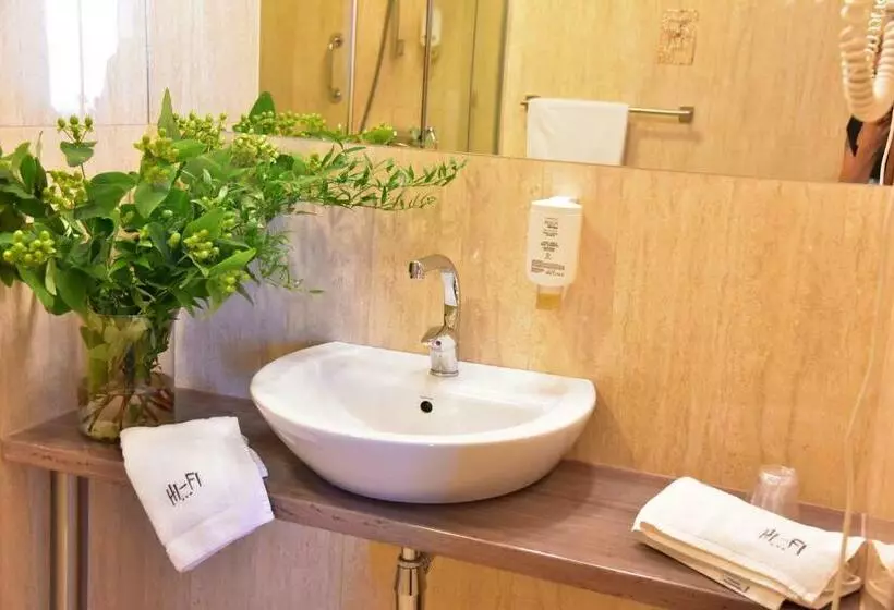 Hotelli Hi Fi Spa