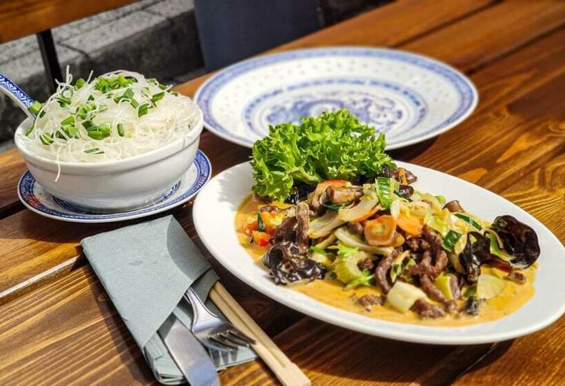 호텔 Orange Przeźmierowo