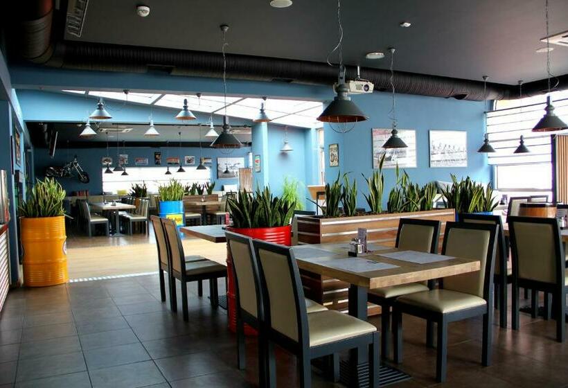 호텔 Orange Przeźmierowo