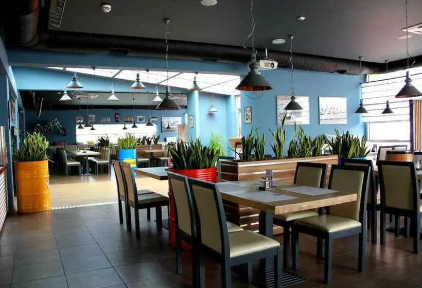 Hotelli Orange Przeźmierowo