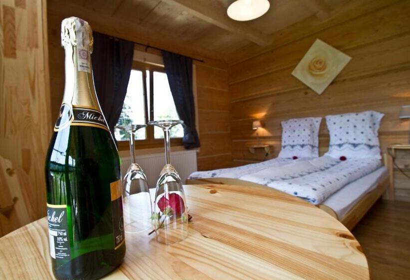 Majatalo Dworek Na Klinie