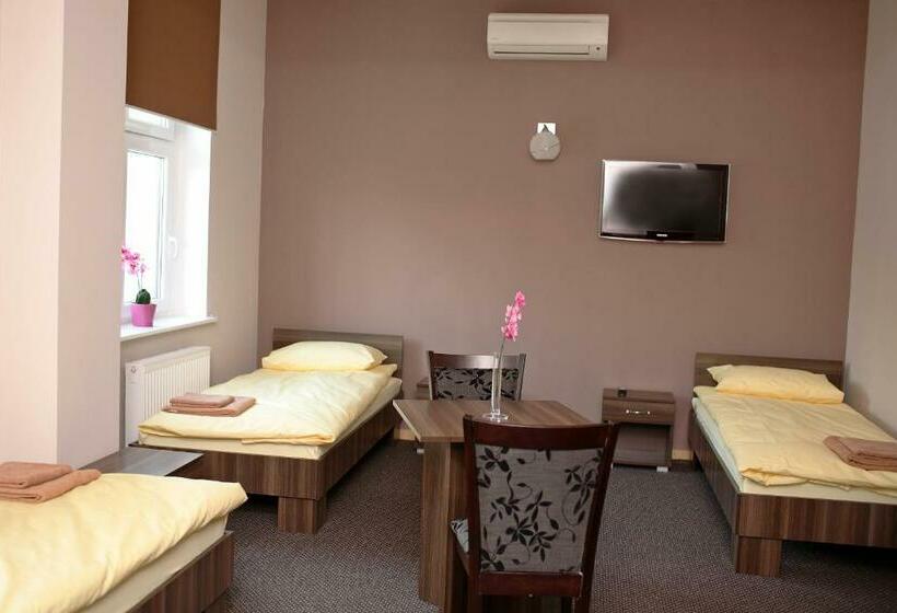 펜션 Noclegi Gemini Dom