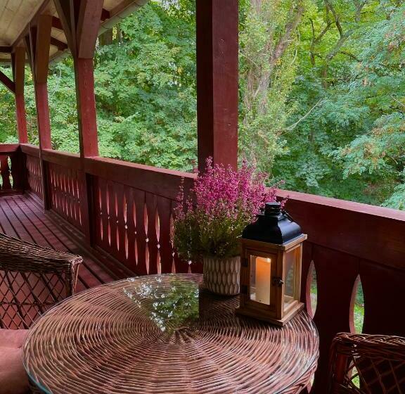 بنسيون Straszny Dwór