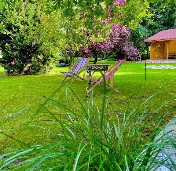 بنسيون Straszny Dwór